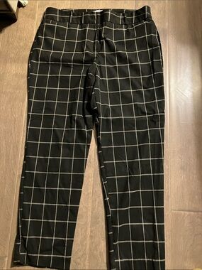 Liz Claiborne Black Windowpane ankle Pants